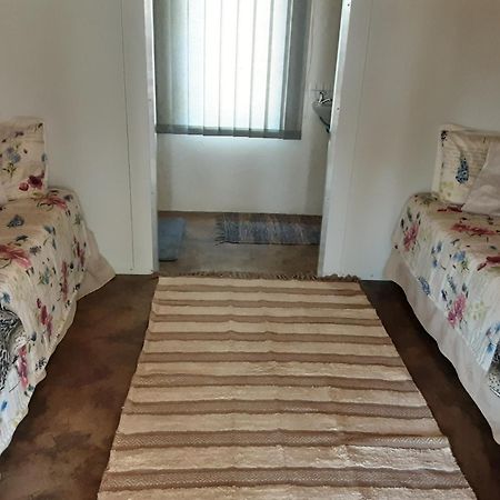 Kai-Oms Backpackers Lodge 아웃조 외부 사진