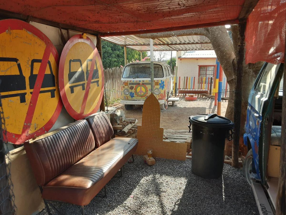 Kai-Oms Backpackers Lodge 아웃조 외부 사진