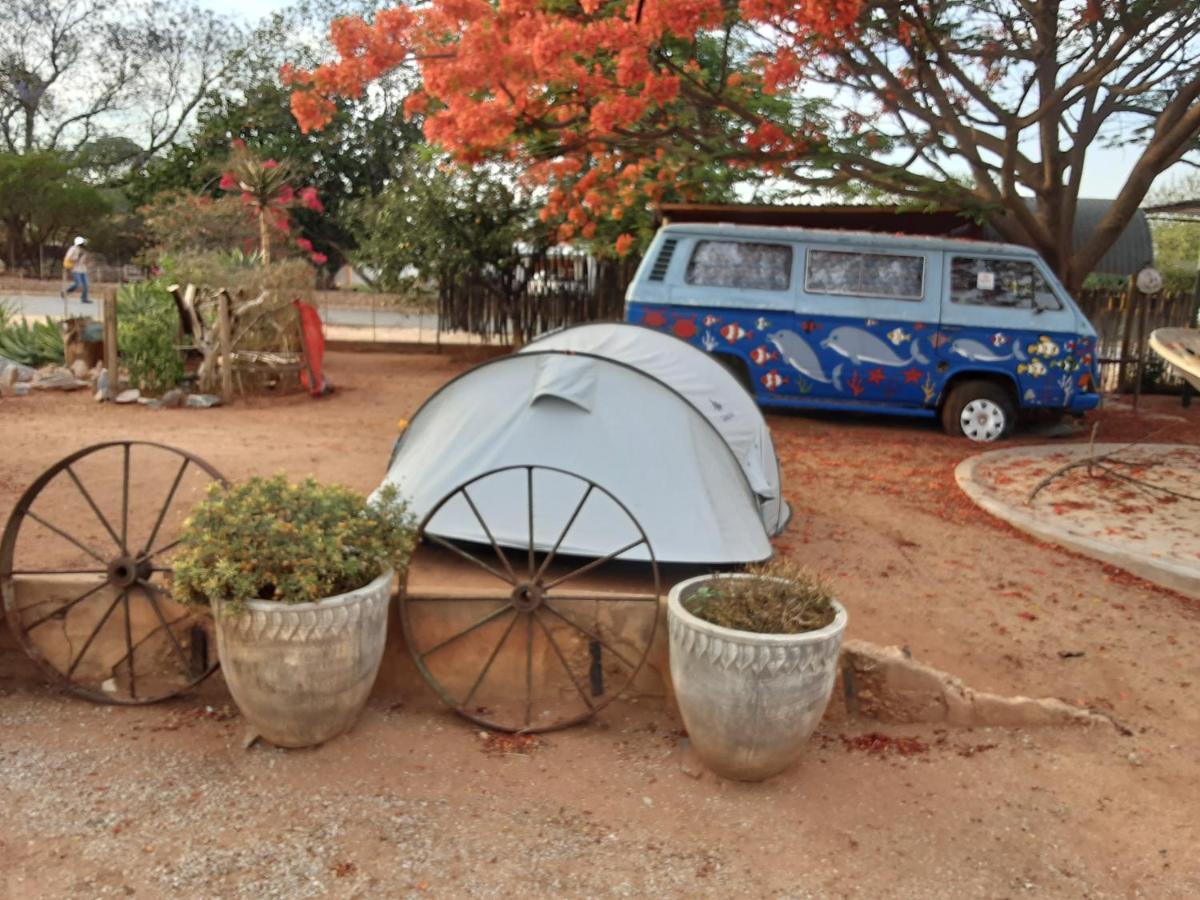 Kai-Oms Backpackers Lodge 아웃조 외부 사진