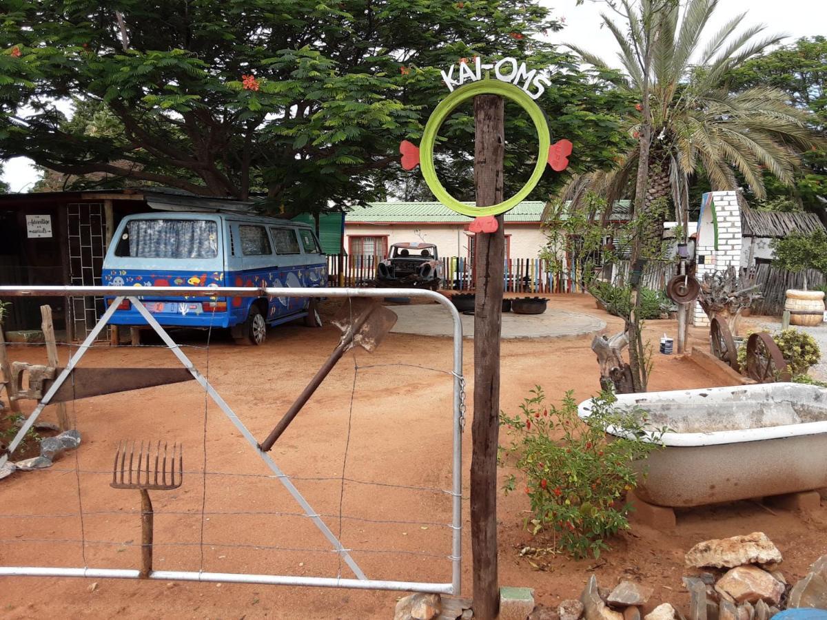 Kai-Oms Backpackers Lodge 아웃조 외부 사진