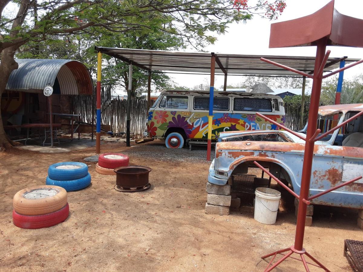 Kai-Oms Backpackers Lodge 아웃조 외부 사진