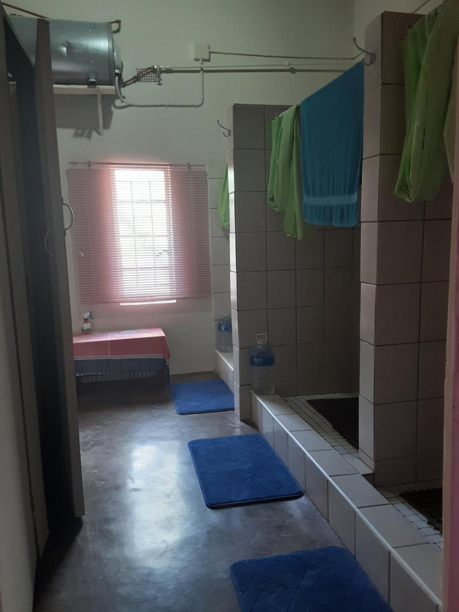 Kai-Oms Backpackers Lodge 아웃조 외부 사진