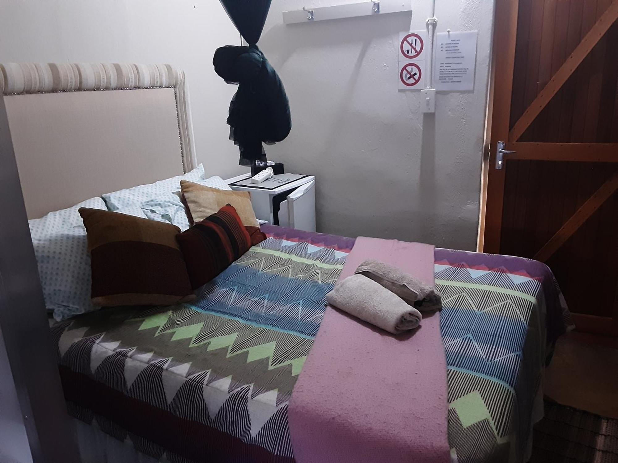 Kai-Oms Backpackers Lodge 아웃조 외부 사진